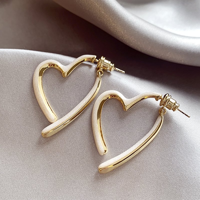 Drip glazed heart-shaped earrings with feminine temperament, light luxury, niche and unique earrings. 2024 new popular high-end and fashionable earrings