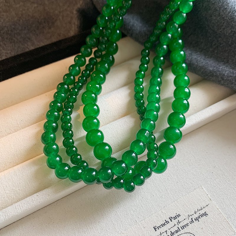 Emerald bead necklace for women, light luxury, niche collarbone chain, 2024 new popular high-end necklace, neck accessories