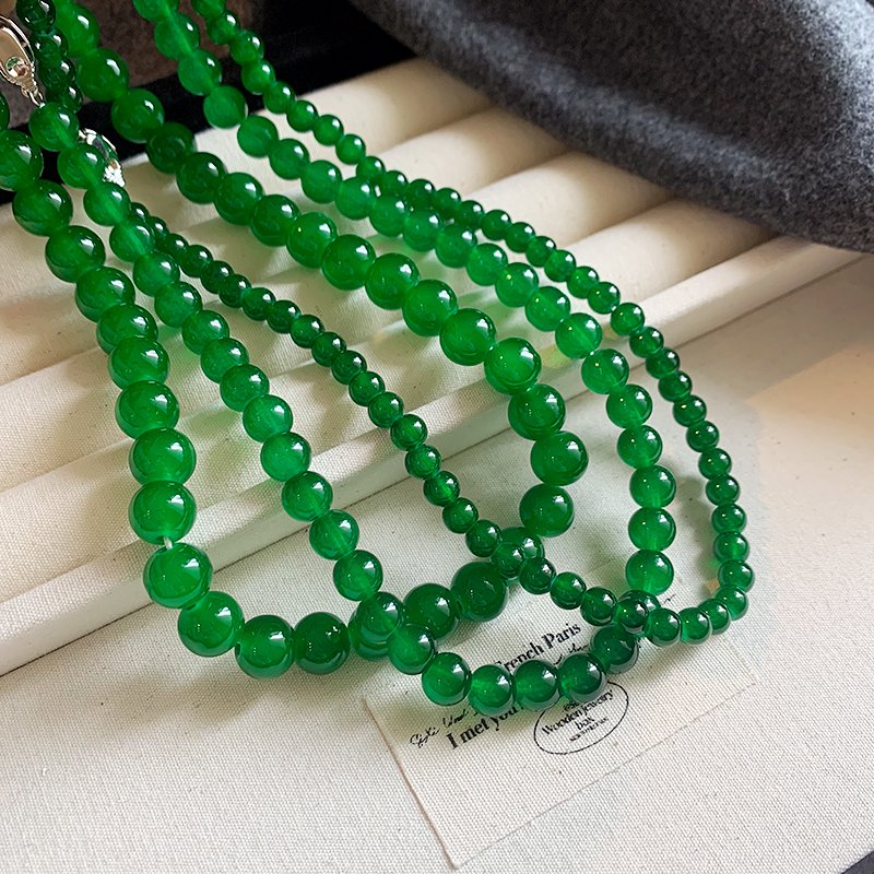 Emerald bead necklace for women, light luxury, niche collarbone chain, 2024 new popular high-end necklace, neck accessories