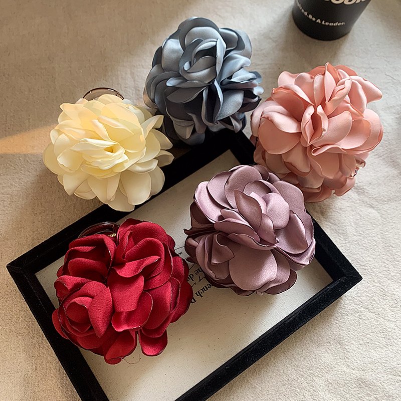 Flower fabric grab clip women's light luxury high-end hair clip, back of the head disc hair artifact 2024 new shark clip headwear