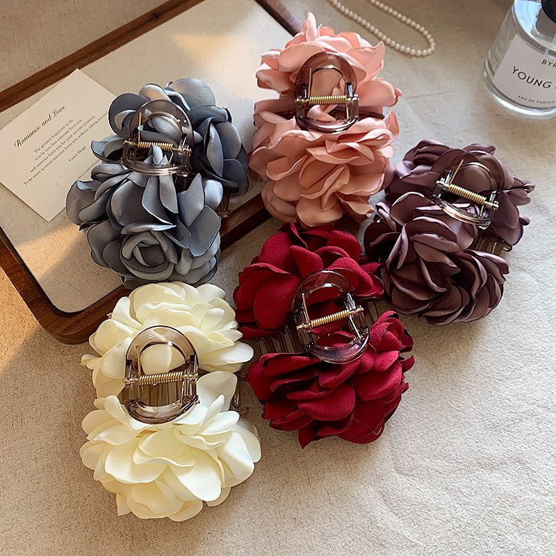 Flower fabric grab clip women's light luxury high-end hair clip, back of the head disc hair artifact 2024 new shark clip headwear