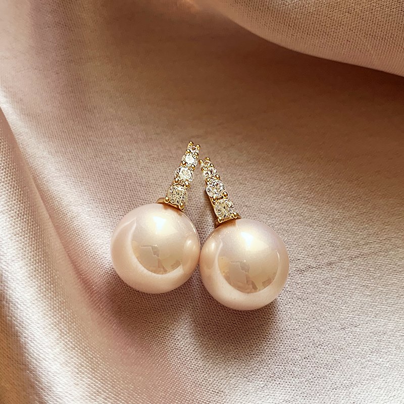 French zircon pearl earrings 2024 new popular high-end summer earrings women's light luxury niche unique earrings