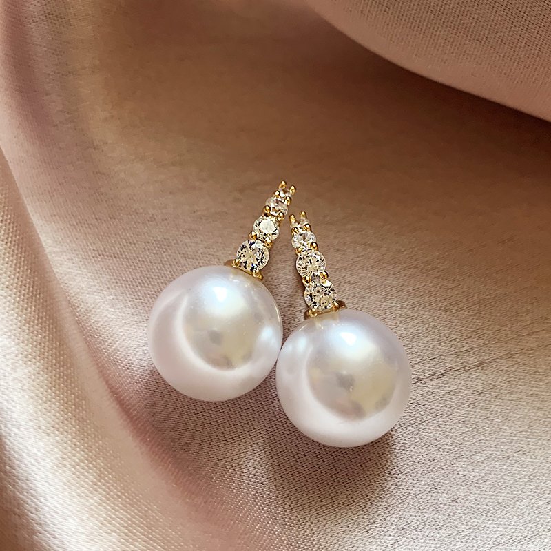 French zircon pearl earrings 2024 new popular high-end summer earrings women's light luxury niche unique earrings