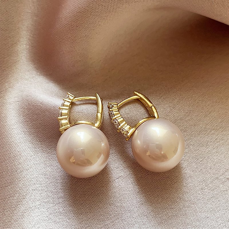 French zircon pearl earrings 2024 new popular high-end summer earrings women's light luxury niche unique earrings