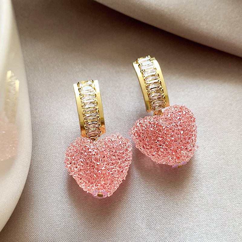 Full of love, pink peach heart earrings for women 2024 new popular high-end earrings, light luxury, niche unique earrings