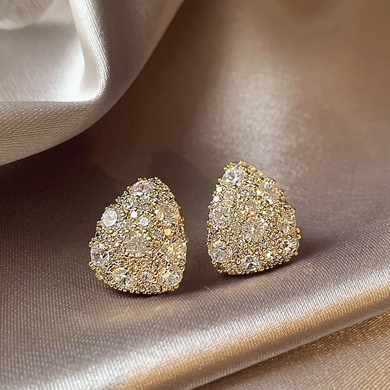 Full zirconium temperament earrings for women 2024 new popular high-end earrings with pure silver stud posts, light luxury and unique earrings