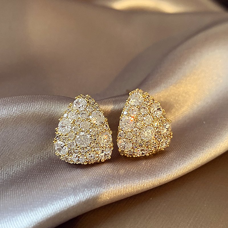 Full zirconium temperament earrings for women 2024 new popular high-end earrings with pure silver stud posts, light luxury and unique earrings