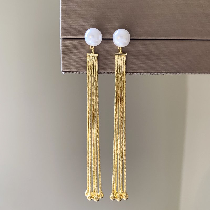 Gold long tassel pearl earrings, women's light luxury high-end earrings, niche and unique earrings, 2024 new popular item