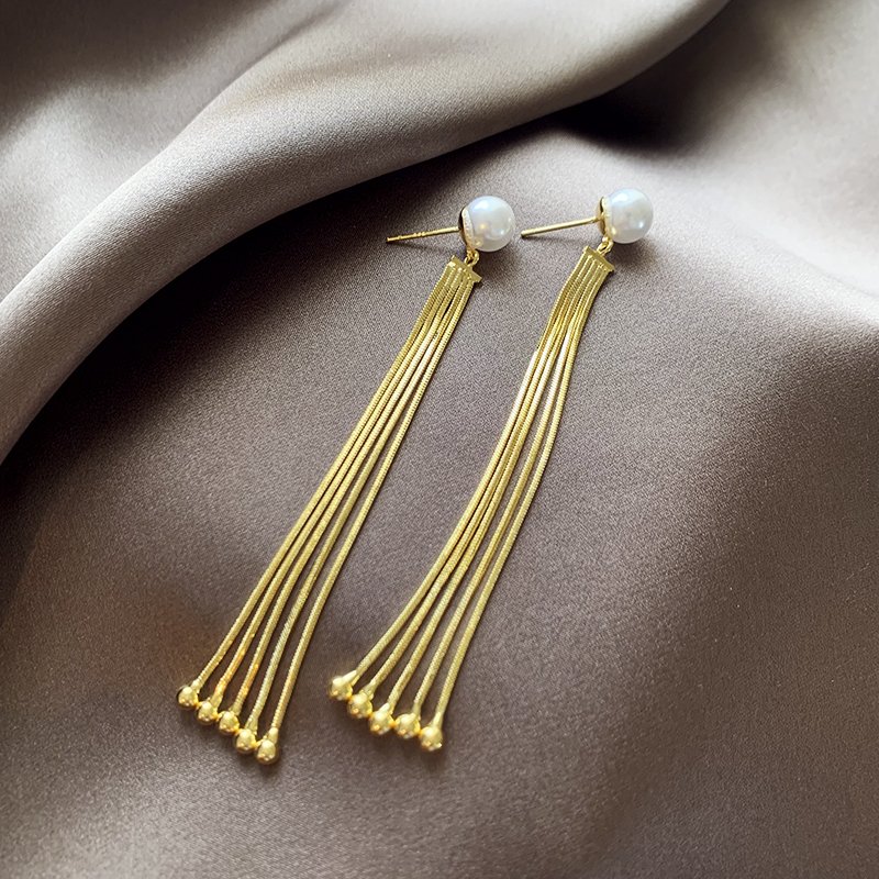 Gold long tassel pearl earrings, women's light luxury high-end earrings, niche and unique earrings, 2024 new popular item