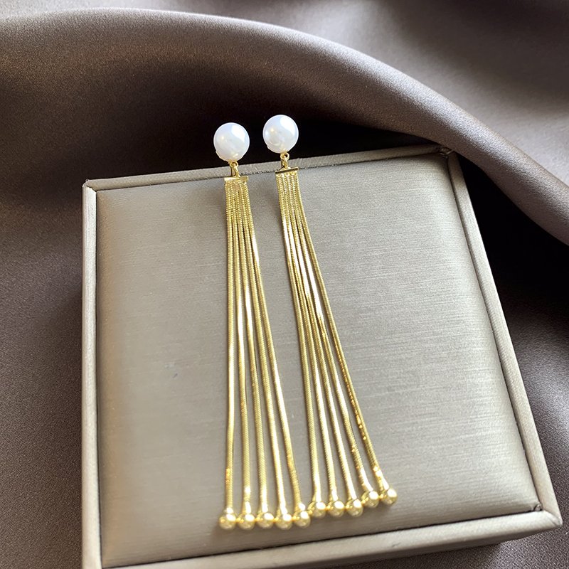 Gold long tassel pearl earrings, women's light luxury high-end earrings, niche and unique earrings, 2024 new popular item