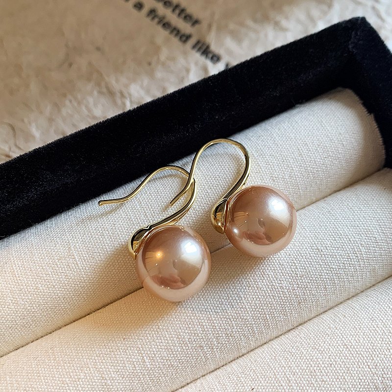 Golden high heels, pearl earrings, women's high-end feeling, ear hooks, light luxury temperament, earrings, 2024 new popular earrings