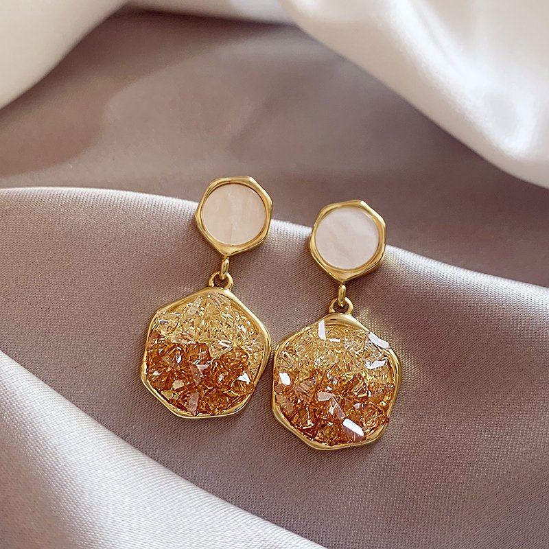 Gradient crystal earrings for women, with a light luxury and high-end temperament. Earrings, 2024 new popular, unique earrings, niche earrings