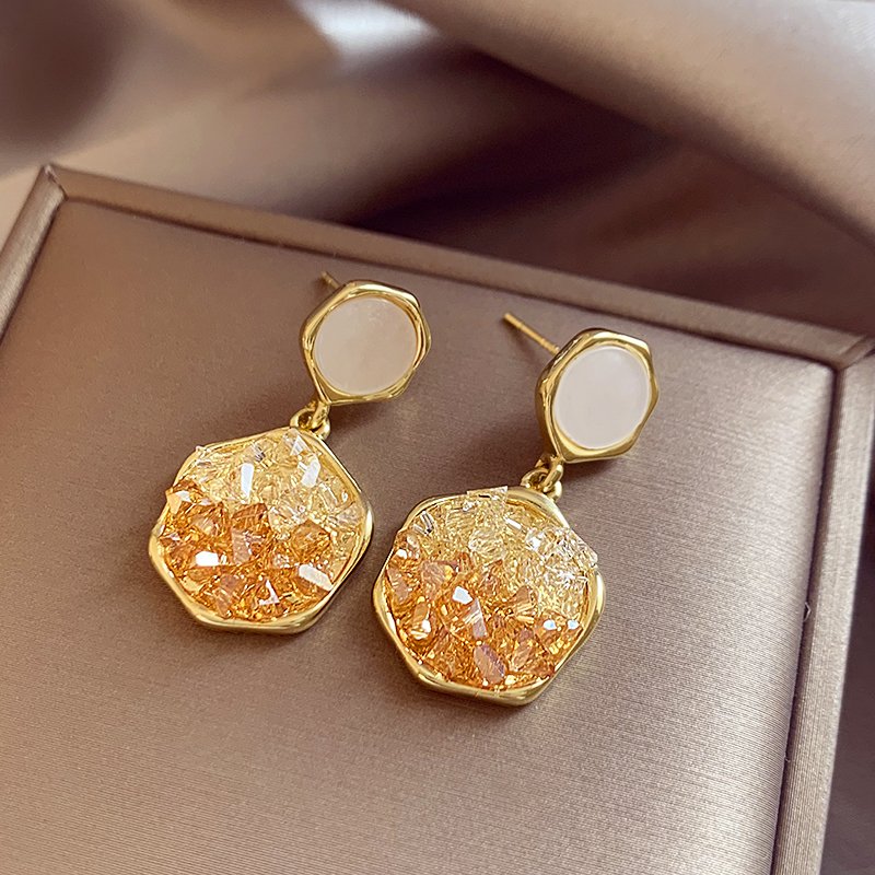 Gradient crystal earrings for women, with a light luxury and high-end temperament. Earrings, 2024 new popular, unique earrings, niche earrings