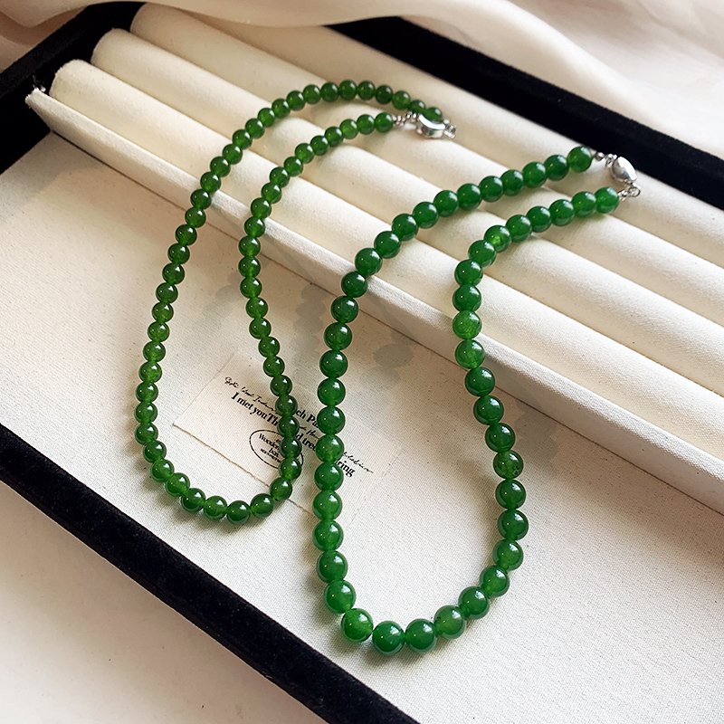 Green bead new Chinese style necklace, women's light luxury niche collarbone chain 2024 new high-end neck chain accessory