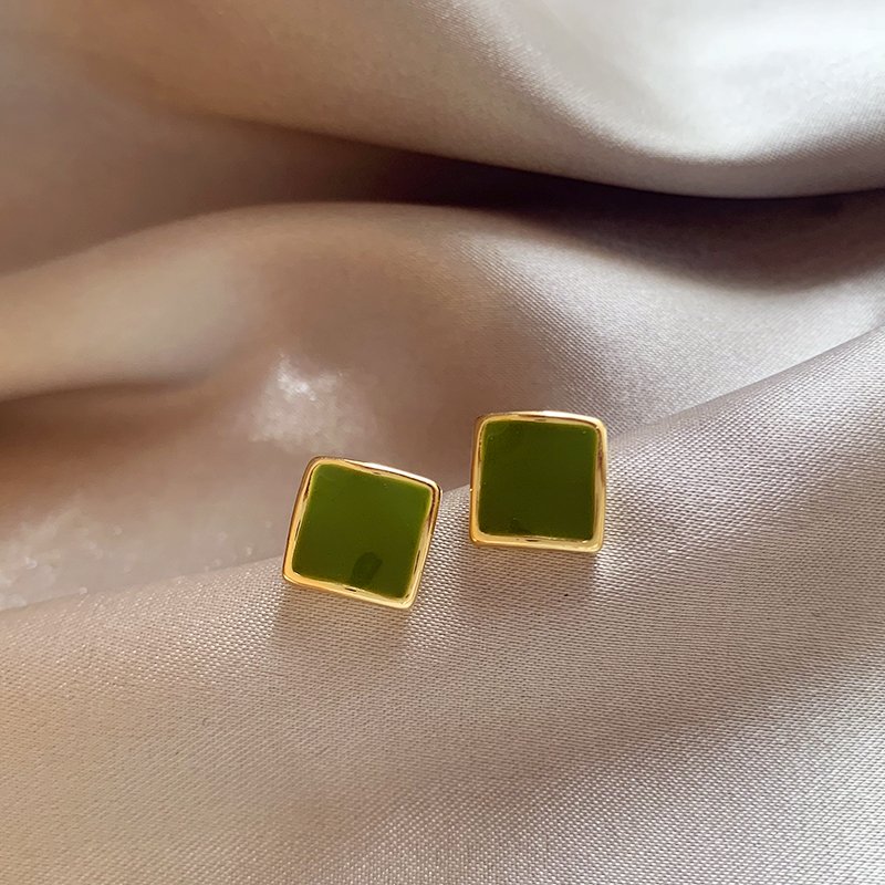 Green square earrings for women, 2024 new popular item, compact earrings, light luxury, high-end feeling, 925 sterling silver stud post earrings