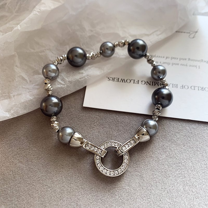 Grey pearl bracelet for women, 2024 new item, light luxury, high-end feeling, bead bracelet, exquisite and niche bracelet, bracelet, and accessory