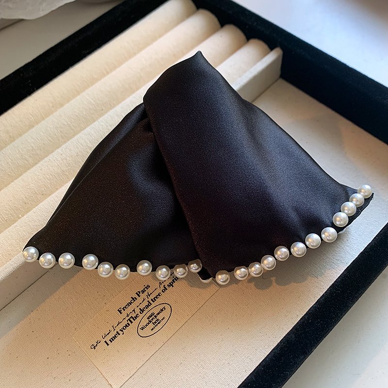 Hepburn style pearl clip hair clip, women's back of the head 2024 new clip hair accessory, high-end shark clip accessory