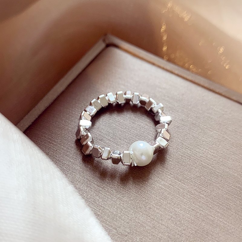 Irregular broken silver pearl ring, female niche design, light luxury, high-end feeling ring, 2024 new popular accessory