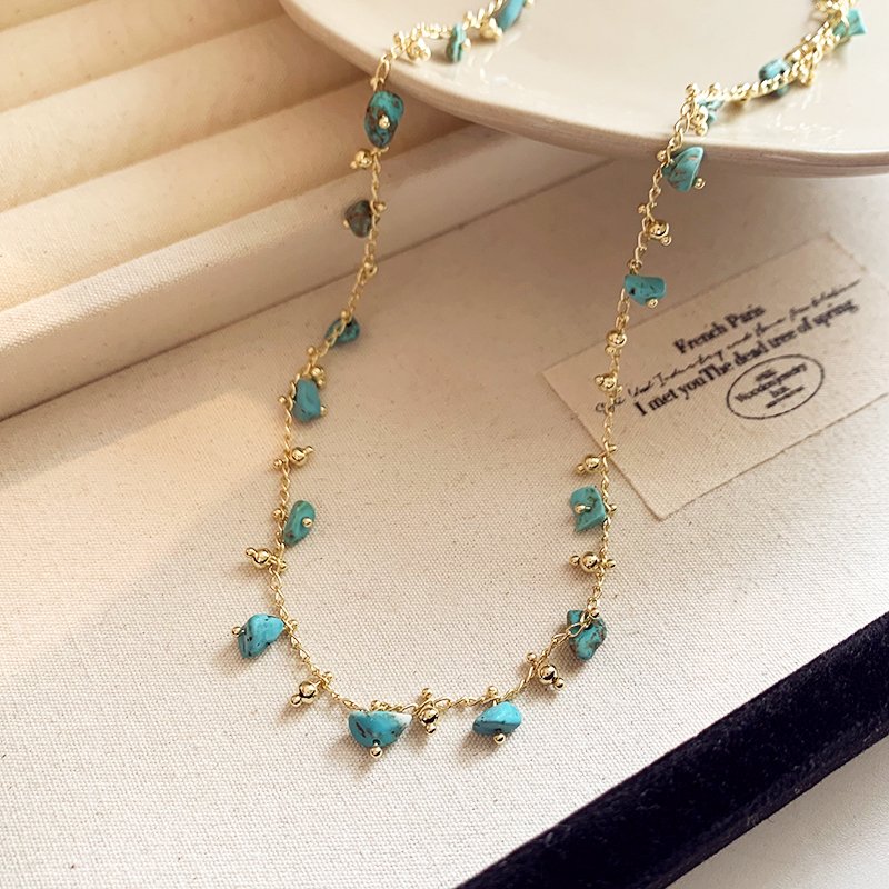 Irregular necklace for women, 2024 new popular item, light luxury niche collarbone chain, high-end necklace accessories