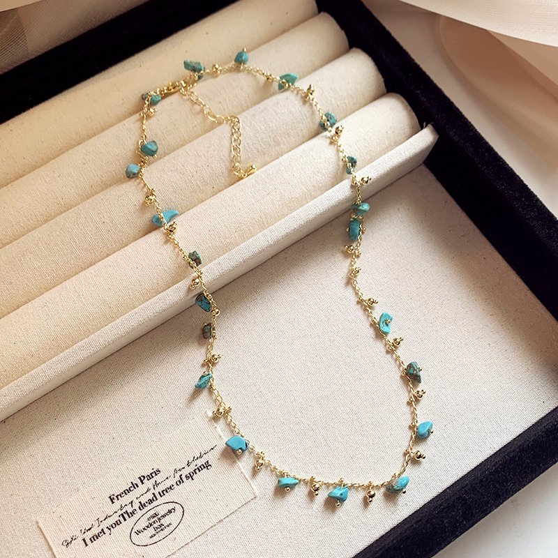 Irregular necklace for women, 2024 new popular item, light luxury niche collarbone chain, high-end necklace accessories