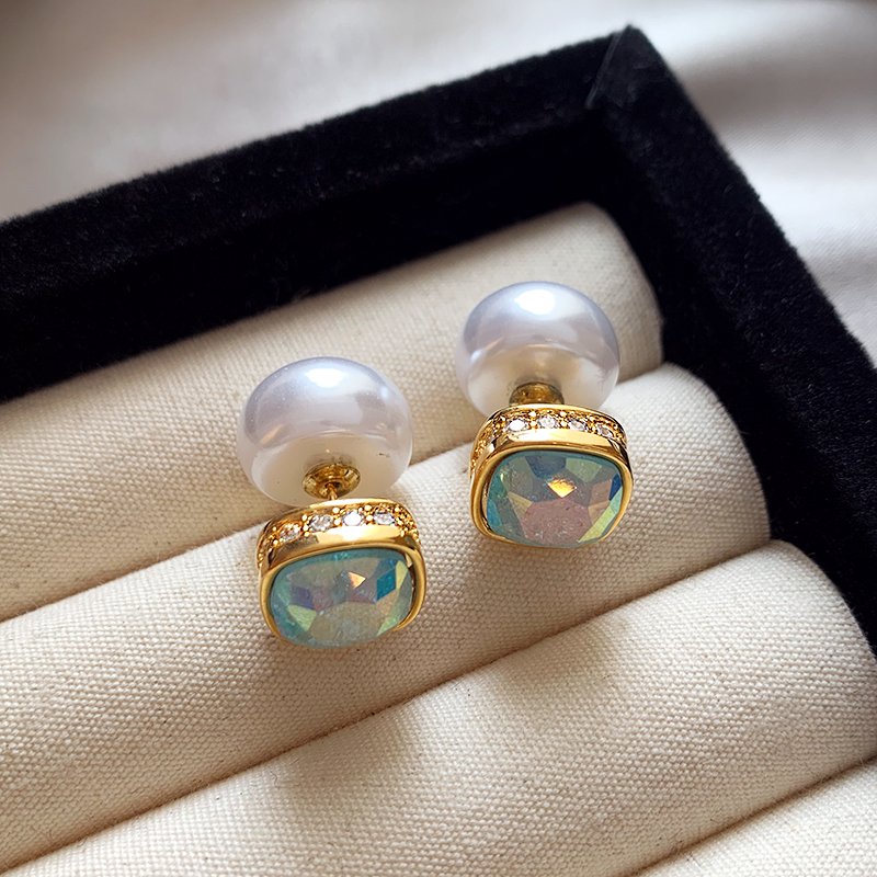 Light luxury sugar pearl earrings for women with high-end feel, 2024 new popular 925 pure silver stud post unique earrings