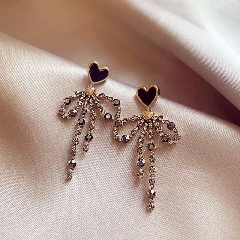 Love bow tassel earrings, women's light luxury high-end temperament earrings, 2024 new popular earrings