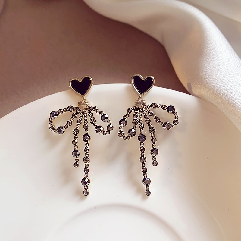 Love bow tassel earrings, women's light luxury high-end temperament earrings, 2024 new popular earrings