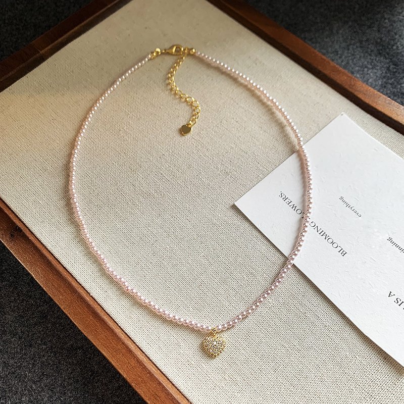 Love pearl necklace for women 2024 new popular item, high-end feeling, collarbone chain, light luxury, niche necklace, neck accessories