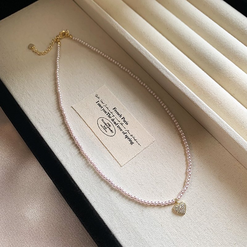 Love pearl necklace for women 2024 new popular item, high-end feeling, collarbone chain, light luxury, niche necklace, neck accessories