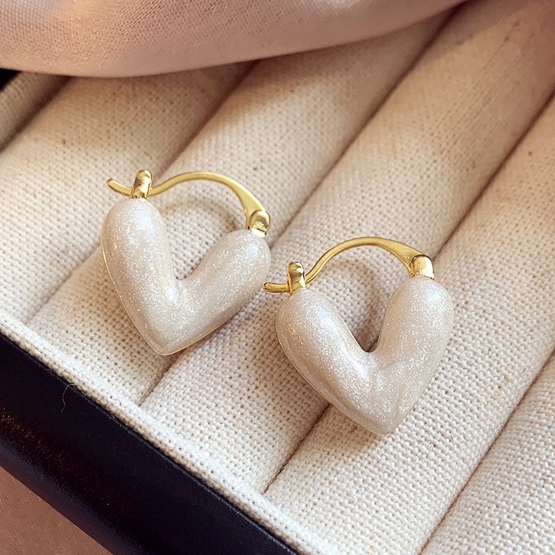 Love unique earrings for women 2024 new popular high-end earrings suitable for summer ear accessories niche earrings