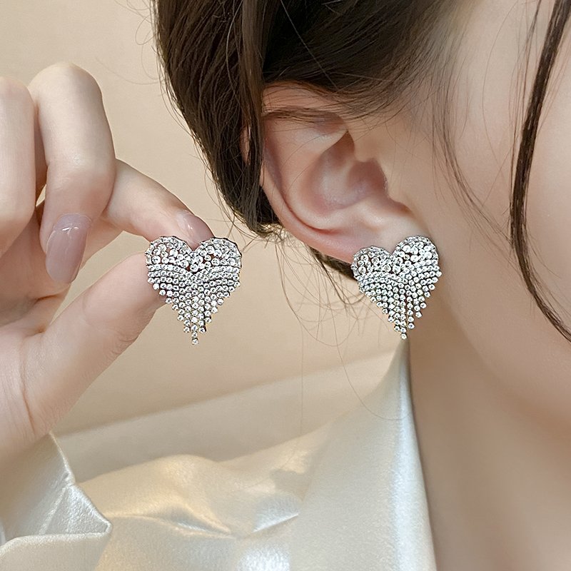 Love zircon earrings for women 2024 new popular earrings with niche design, high-end temperament, ear accessories