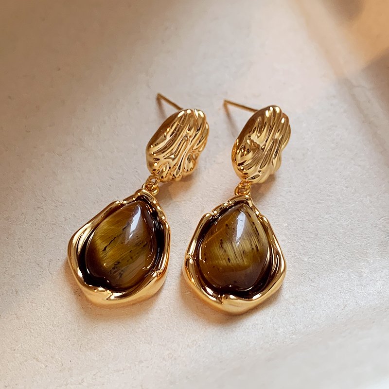 Melad Tiger Eye Stone Retro Earrings for Women, Light Luxury and High Grade Earrings 2024 New Popular Design Ear Accessories