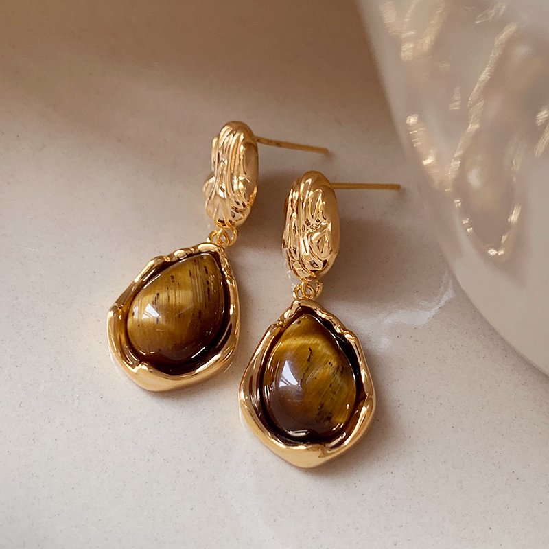 Melad Tiger Eye Stone Retro Earrings for Women, Light Luxury and High Grade Earrings 2024 New Popular Design Ear Accessories