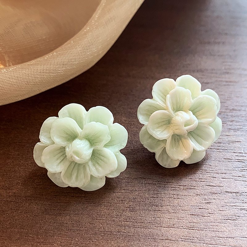 Mint Manbo Green Flower Earrings, Women's Light Luxury High End Earrings, 2024 New Popular Small Summer Earrings