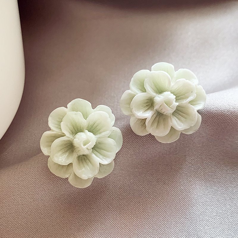 Mint Manbo Green Flower Earrings, Women's Light Luxury High End Earrings, 2024 New Popular Small Summer Earrings