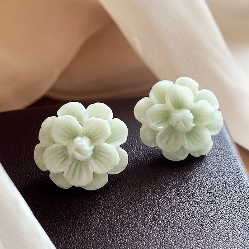 Mint Manbo Green Flower Earrings, Women's Light Luxury High End Earrings, 2024 New Popular Small Summer Earrings