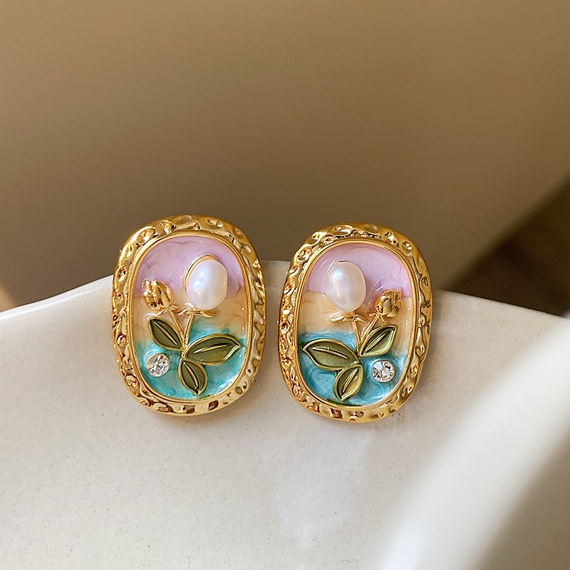 Monet Garden Baroque Natural Pearl Silver Earnail Female 2024 New Explosive Light Luxury Niche Earrings