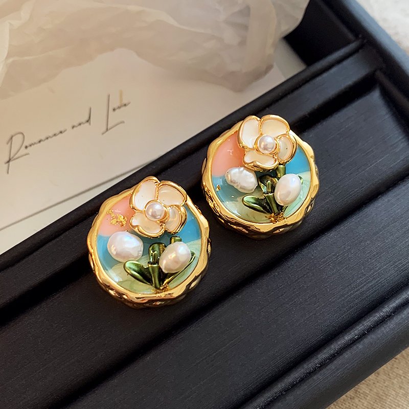 Monet Garden Baroque Pearl Earrings for Women 2024 New Popular Style Light Luxury High End Earrings Exquisite Ear Accessories