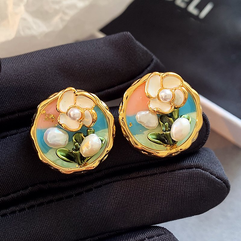 Monet Garden Baroque Pearl Earrings for Women 2024 New Popular Style Light Luxury High End Earrings Exquisite Ear Accessories