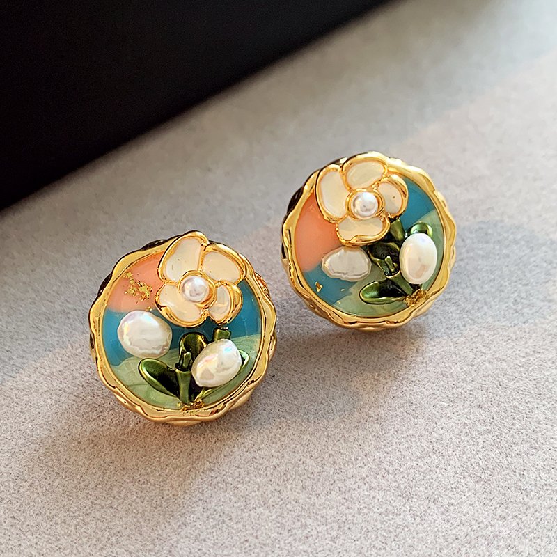 Monet Garden Baroque Pearl Earrings for Women 2024 New Popular Style Light Luxury High End Earrings Exquisite Ear Accessories