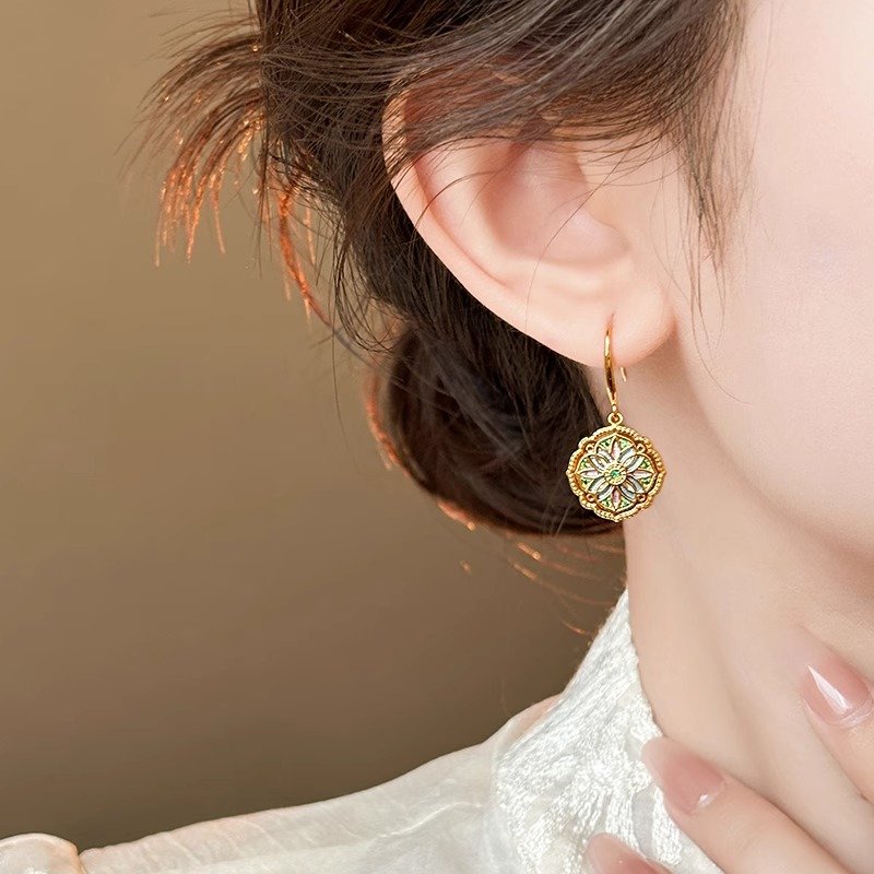 Monet Garden Oil Painting Earrings for Women 2024 New Popular New Chinese style Earrings with Light Luxury and High End Charm Ear Accessories