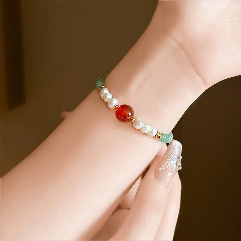 Natural freshwater pearl red agate crystal bracelet for women with a high-end feel, light luxury, niche delicacy, and high-end feel. Handmade bracelet