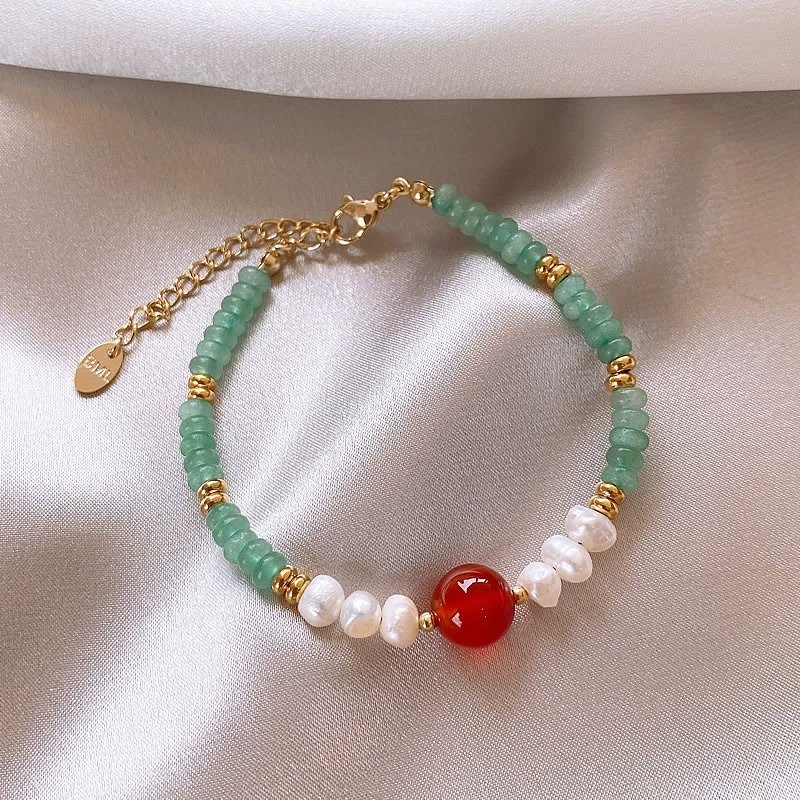 Natural freshwater pearl red agate crystal bracelet for women with a high-end feel, light luxury, niche delicacy, and high-end feel. Handmade bracelet