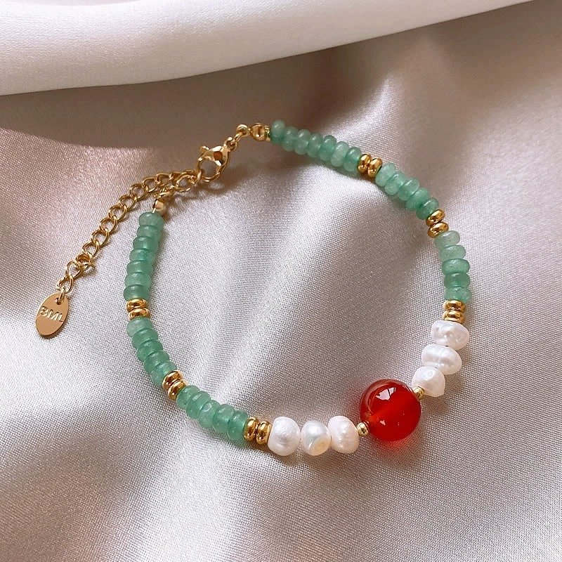 Natural freshwater pearl red agate crystal bracelet for women with a high-end feel, light luxury, niche delicacy, and high-end feel. Handmade bracelet