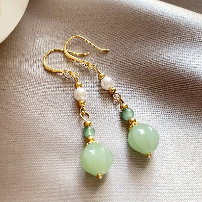 New Chinese Hotan Jade Pearl Earrings Women's Luxury Premium Earrings 2024 New Popular Unique Earrings