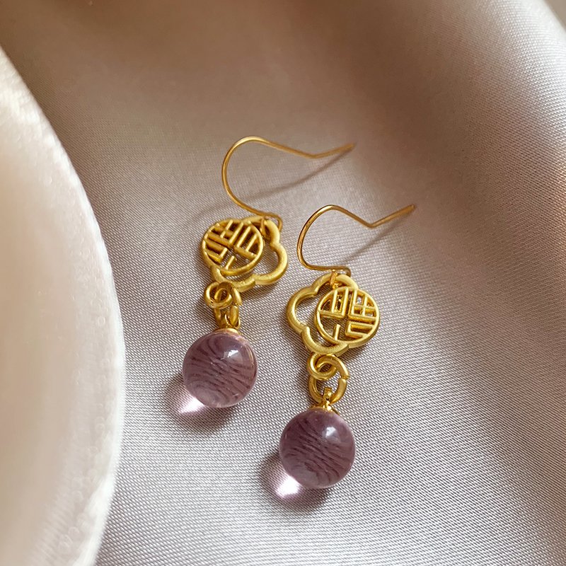 New Chinese style Chinese style earrings for women in summer 2024, new popular items, light luxury and high-end earrings, design sense and temperament earrings