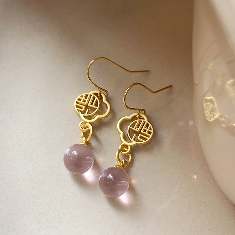 New Chinese style Chinese style earrings for women in summer 2024, new popular items, light luxury and high-end earrings, design sense and temperament earrings