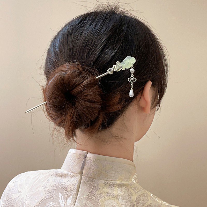 New Chinese style Chinese style hairpins, women's antique style hairpins, coiled hairpins, high-end headpieces, hair accessories, back of the head, 2024 new item