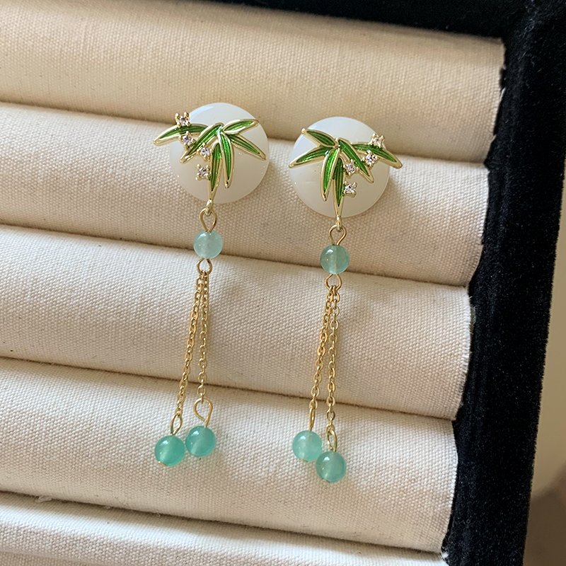 New Chinese style earrings for women 2024, popular new style, Chinese style earrings, elegant tassel earrings, light luxury, niche antique style earrings