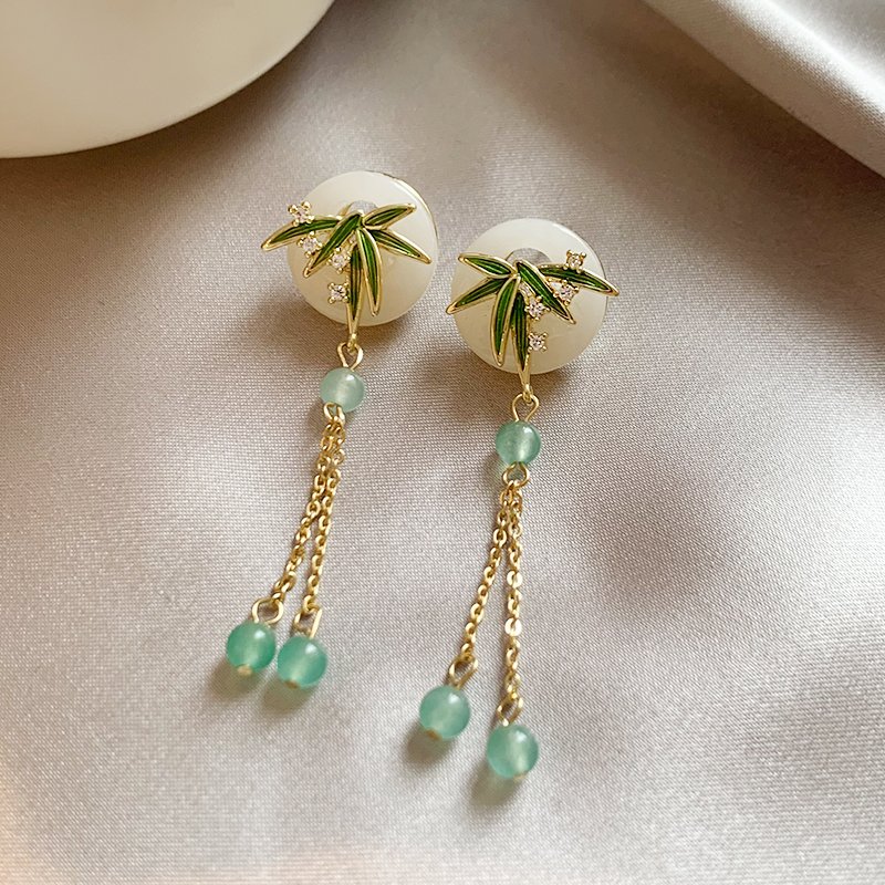 New Chinese style earrings for women 2024, popular new style, Chinese style earrings, elegant tassel earrings, light luxury, niche antique style earrings